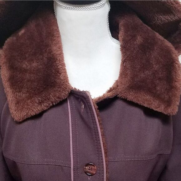VINTAGE 1970s ILGWU Oxblood Thick Sherpa Lined Hooded Button Up Cuffed Coat - Picture 5 of 14